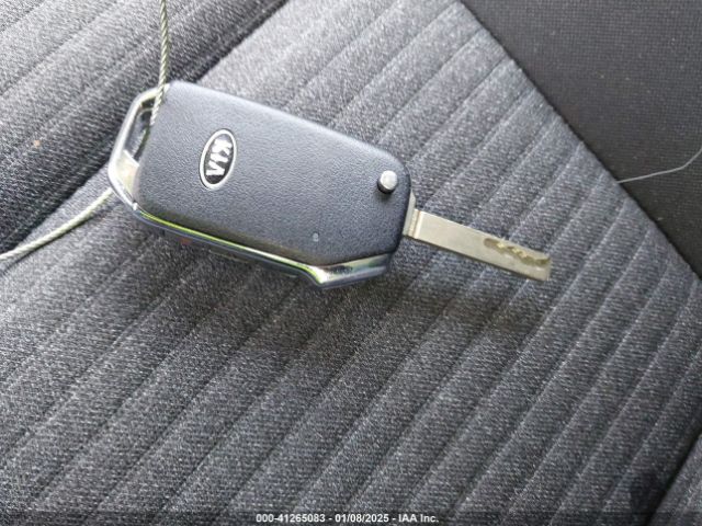 KNDJ23AU4M7796797 KIA SOUL S