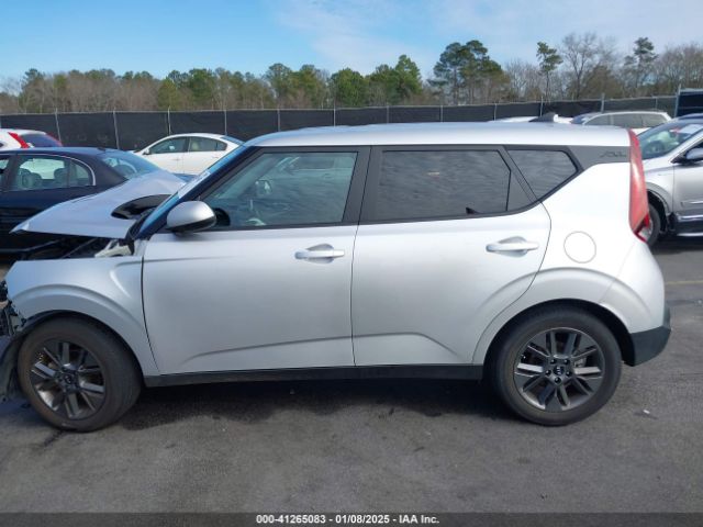 KNDJ23AU4M7796797 KIA SOUL S