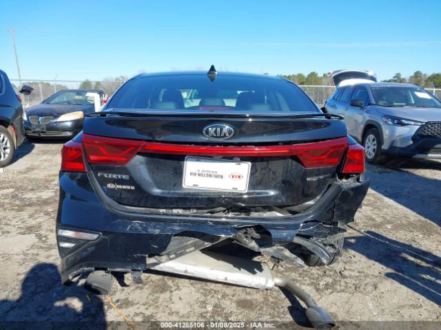 3KPF44AC9ME414549 KIA FORTE GT