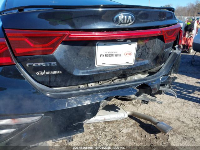 3KPF44AC9ME414549 KIA FORTE GT