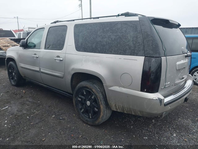 2008 GMC YUKON XL 1GKFC16J18J185998 Photo 2