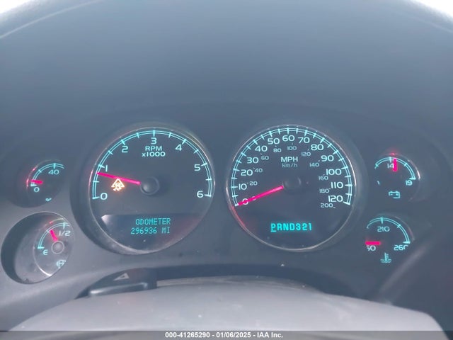 2008 GMC YUKON XL 1GKFC16J18J185998 Photo 6