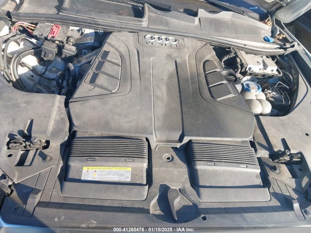 2017 AUDI Q7 WA1LAAF7XHD003300 Photo 9