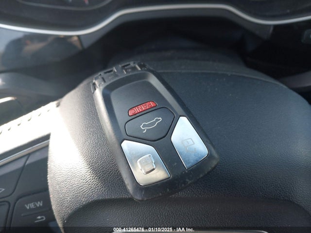2017 AUDI Q7 WA1LAAF7XHD003300 Photo 10