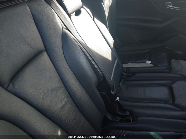 2017 AUDI Q7 WA1LAAF7XHD003300 Photo 7