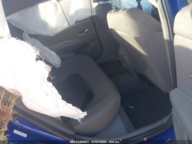 KMHLM4DG4RU753239 Hyundai ELANTRA SEL