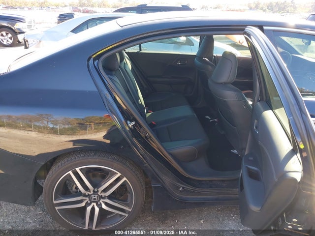 1HGCR2F58HA153539 Honda Accord Sport