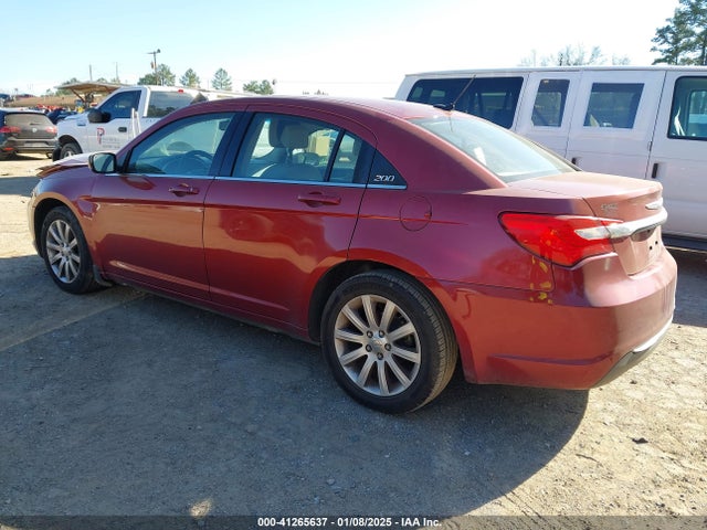 Chrysler 200 Touring 2014 1C3CCBBB7EN153438 Image 3