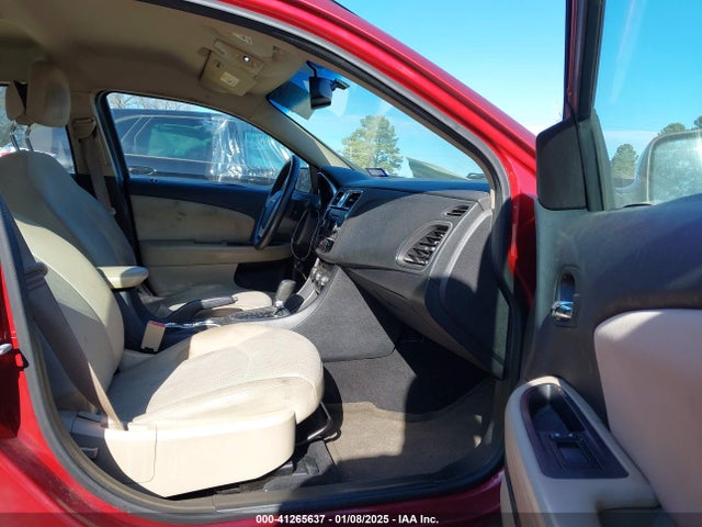 Chrysler 200 Touring 2014 1C3CCBBB7EN153438 Image 5