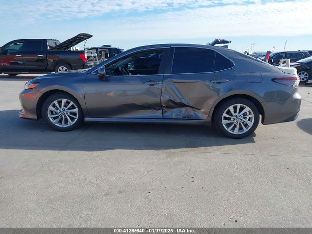 Toyota CAMRY LE 2021 4T1C11AK9MU558570 Image 14