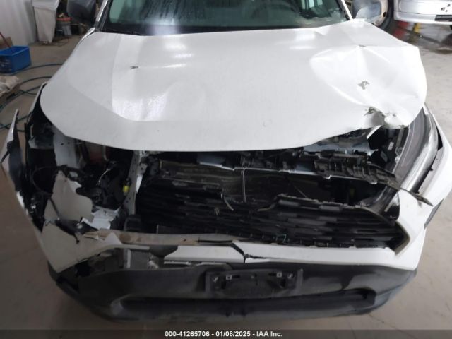 2T3F1RFV4PW354009 Toyota RAV4 LE