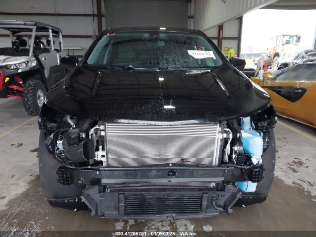 3GNAXUEV1NL267290 Chevrolet Equinox Awd Lt