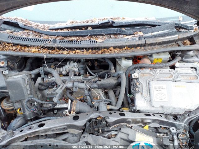JTDKDTB33E1082605 Toyota Prius C Two