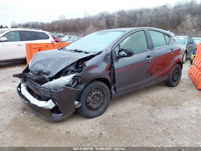 JTDKDTB33E1082605 Toyota Prius C Two