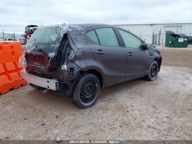 JTDKDTB33E1082605 Toyota Prius C Two