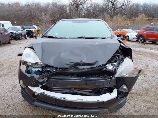 JTDKDTB33E1082605 Toyota Prius C Two
