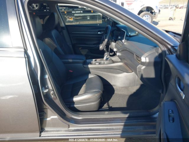 1N4BL4CW2NN396181 Nissan Altima Sr Intelligent Awd