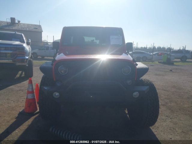 1C4BJWDG9HL671080 Jeep Wrangler Unlimited Sport 4x4