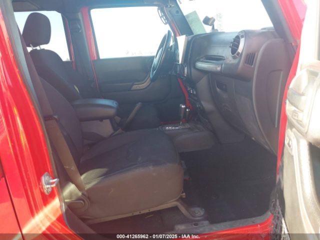1C4BJWDG9HL671080 Jeep Wrangler Unlimited Sport 4x4