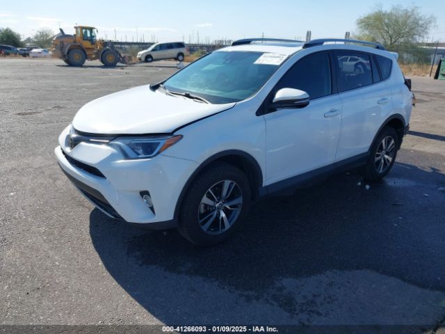 2T3RFREV5JW855403 Toyota Rav4 Adventure/xle