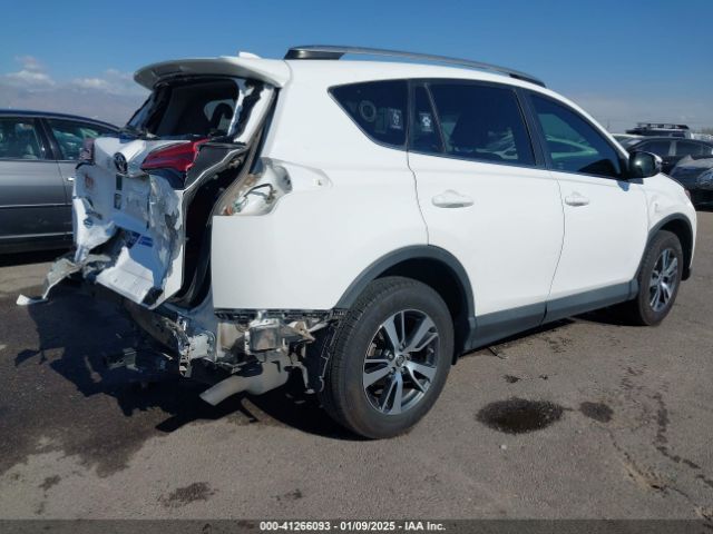 2T3RFREV5JW855403 Toyota Rav4 Adventure/xle