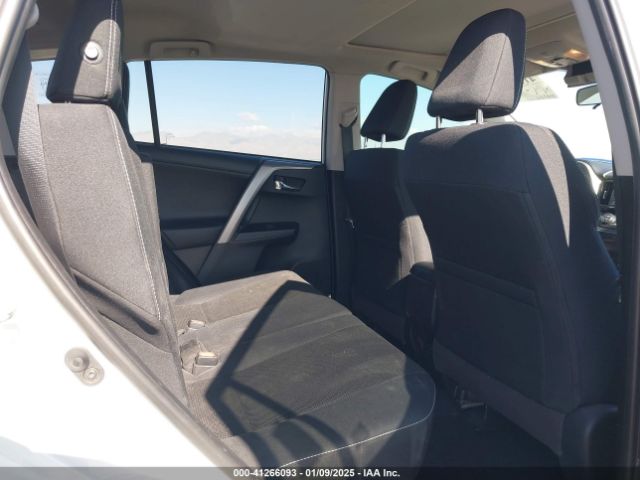 2T3RFREV5JW855403 Toyota Rav4 Adventure/xle