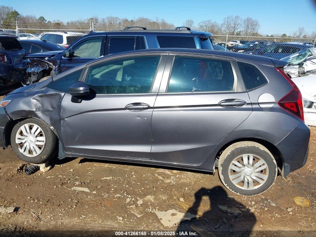 Honda FIT LX 2015 3HGGK5G55FM718495 Image 14