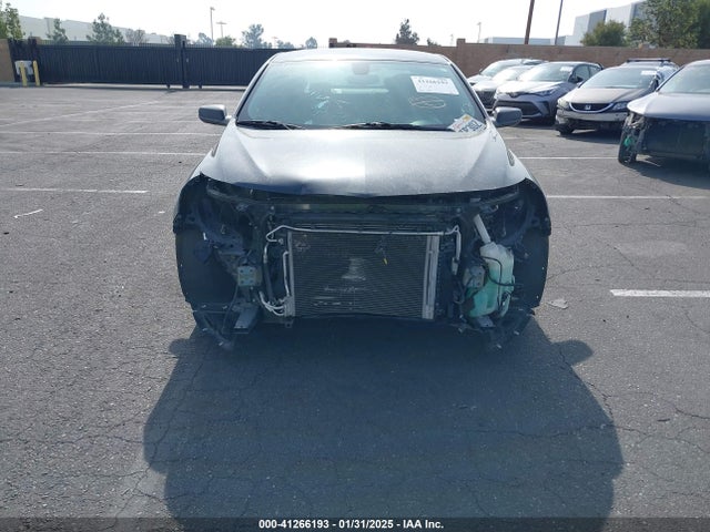 1G1ZB5STXLF114300 Chevrolet Malibu Fwd Ls