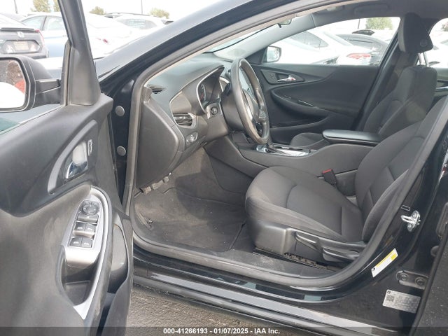 1G1ZB5STXLF114300 Chevrolet Malibu Fwd Ls