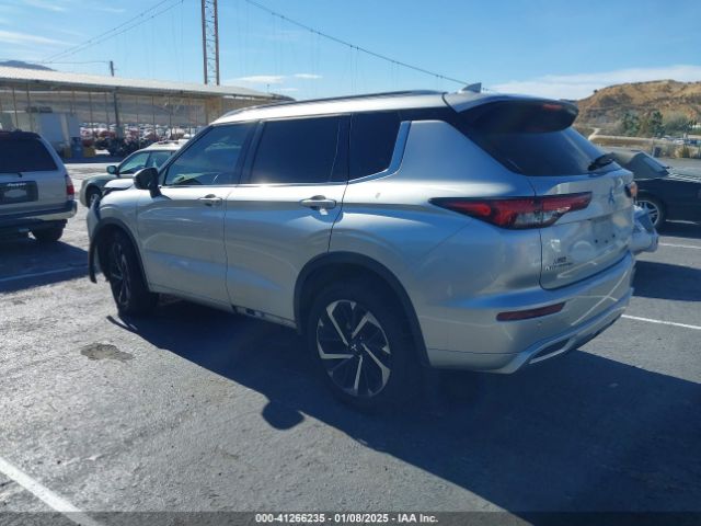 2022 MITSUBISHI OUTLANDER JA4J3VA8XNZ037518 Photo 2