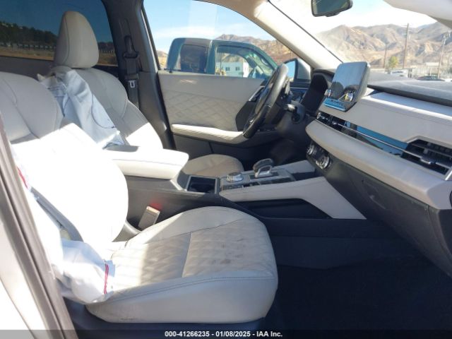 2022 MITSUBISHI OUTLANDER JA4J3VA8XNZ037518 Photo 4