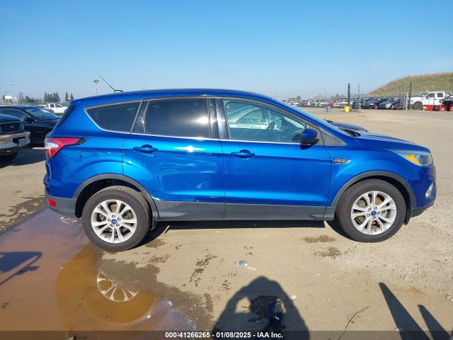Ford ESCAPE SE 2017 1FMCU0GDXHUF08891 Image 13