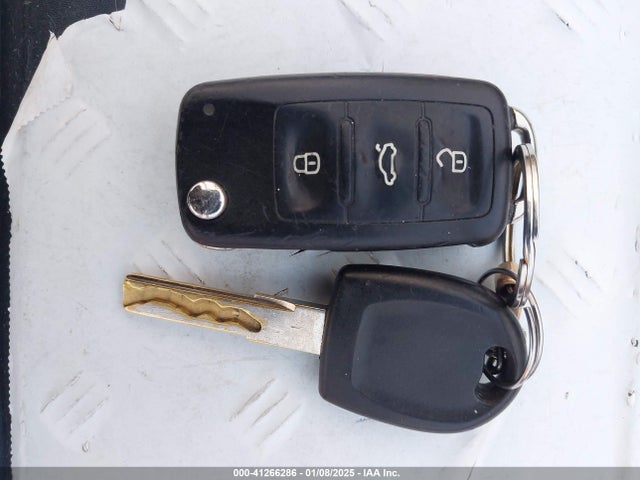 3VW267AJ8GM219414 Volkswagen Jetta 1.4t S