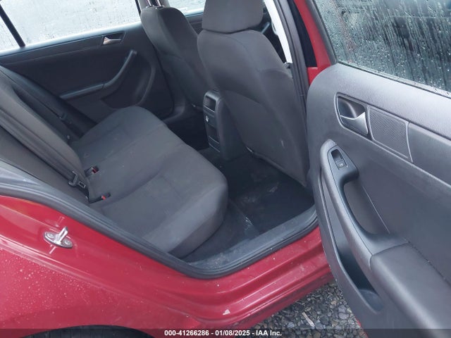 3VW267AJ8GM219414 Volkswagen Jetta 1.4t S