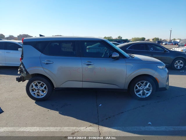 KIA SOUL LX 2022 KNDJ23AUXN7809747 Image 13