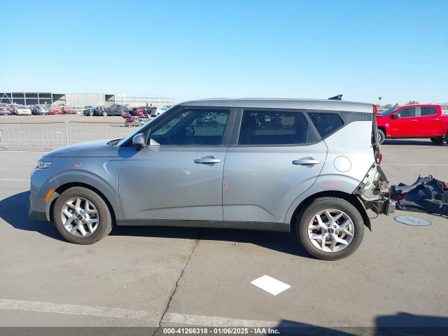 KIA SOUL LX 2022 KNDJ23AUXN7809747 Image 14