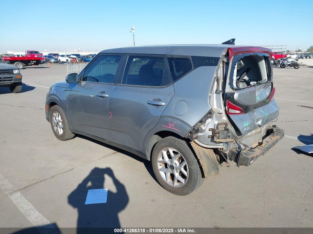 KIA SOUL LX 2022 KNDJ23AUXN7809747 Image 3