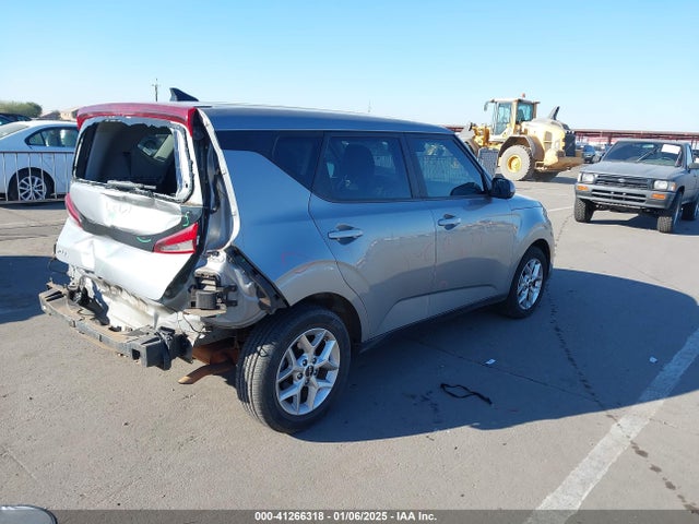 KIA SOUL LX 2022 KNDJ23AUXN7809747 Image 4