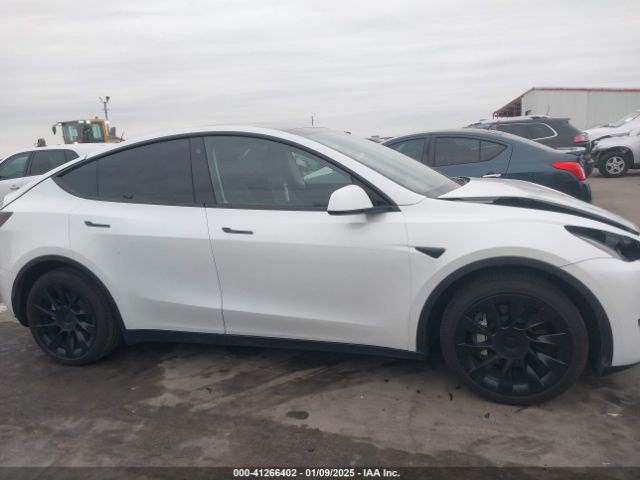7SAYGDEE4NA010632 Tesla Model Y Long Range Dual Motor All-wheel Drive