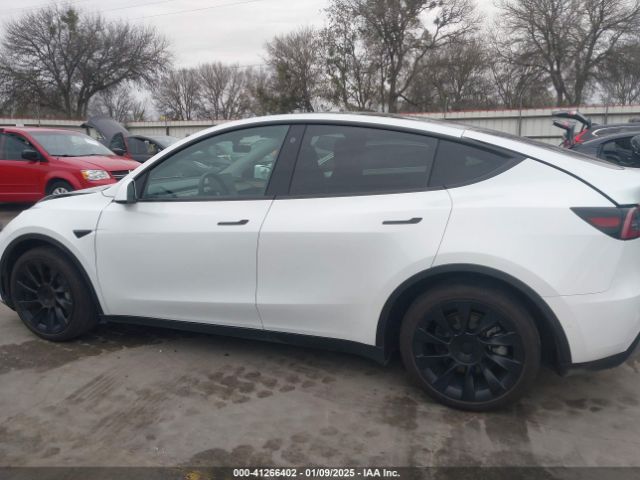 7SAYGDEE4NA010632 Tesla Model Y Long Range Dual Motor All-wheel Drive