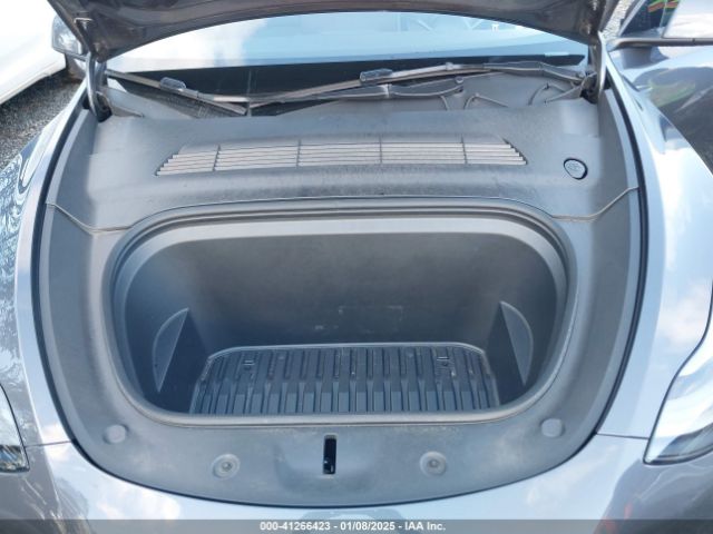 2023 TESLA MODEL Y 7SAYGDEE5PF913748 Photo 9