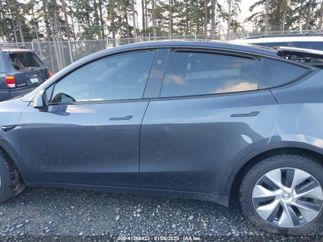 7SAYGDEE5PF913748 Tesla Model Y