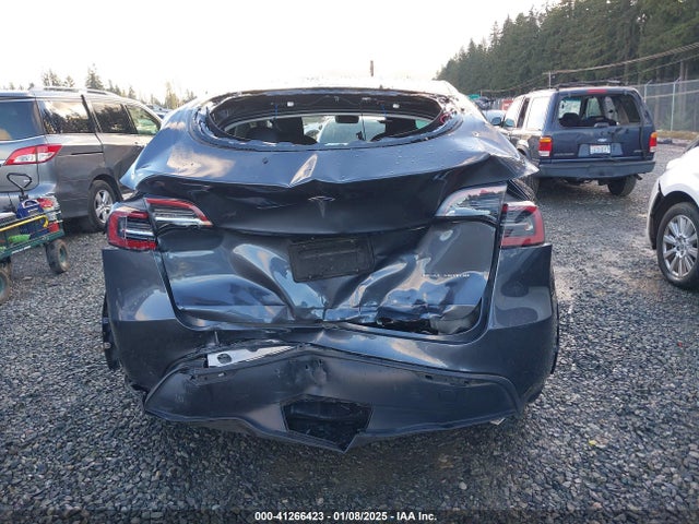 7SAYGDEE5PF913748 Tesla Model Y