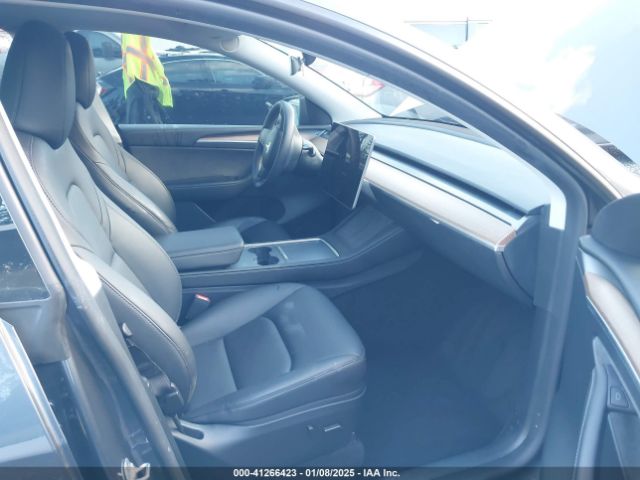 2023 TESLA MODEL Y 7SAYGDEE5PF913748 Photo 4