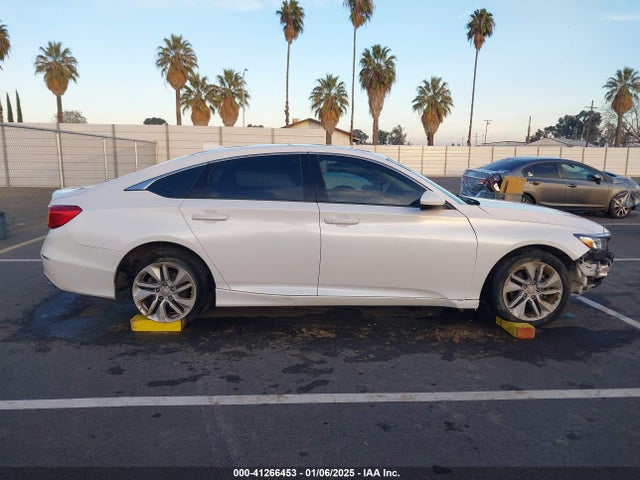 Honda ACCORD LX 2018 1HGCV1F10JA091613 Image 13