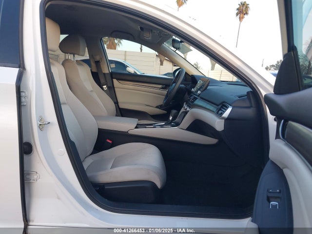 Honda ACCORD LX 2018 1HGCV1F10JA091613 Image 5