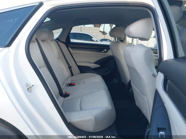 Honda ACCORD LX 2018 1HGCV1F10JA091613 Image 8