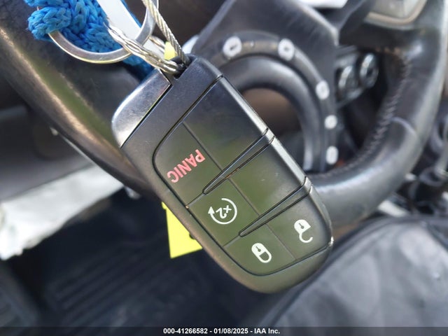 ZACCJADB5HPE83227 Jeep Renegade Limited Fwd