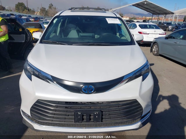 5TDJRKEC4RS213374 Toyota a25a-fxs
