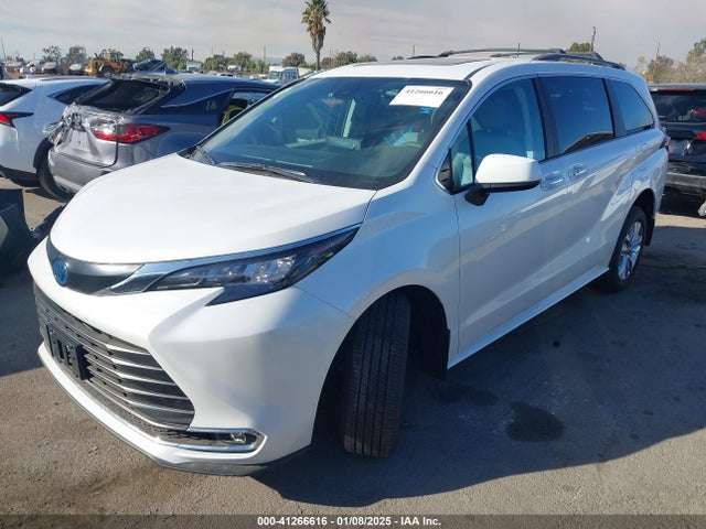 5TDJRKEC4RS213374 Toyota a25a-fxs